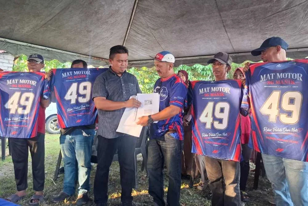Sokong Rumah Bangsa, 84 ahli PKR mohon sertai UMNO Sokong Rumah Bangsa, 84 ahli PKR mohon sertai UMNO