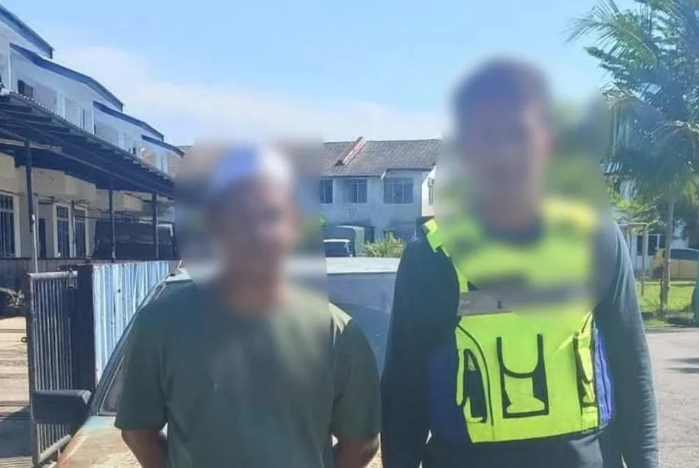 PGA turut menahan seorang lelaki tempatan berusia 40 tahun yang sedang sebuah Proton Iswara Aerobek dalam keadaan mencurigakan berhampiran pangkalan haram Tebu. Foto: PGA