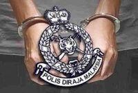 Aktiviti menyimpan dan memiliki hidupan liar yang dilindungi tanpa kebenaran terbongkar apabila polis menahan seorang lelaki tempatan serta menyelamatkan 89 kura-kura dalam dua serbuan berasingan di Lunas dan Kulim, Kedah pada Jumaat. Gambar hiasan 