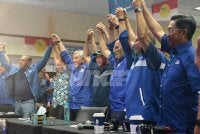  Gabungan Barisan Nasional(BN) dan Perikatan Nasional(PN) secara tidak rasmi berjaya membentuk kerajaan di Negeri Sembilan.