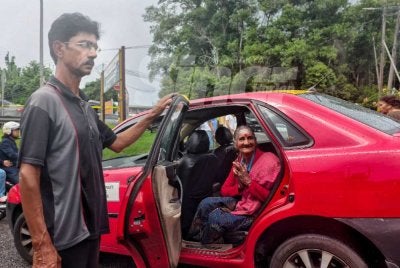 M Krishnama sanggup menaiki teksi ke pusat mengundi seorang diri