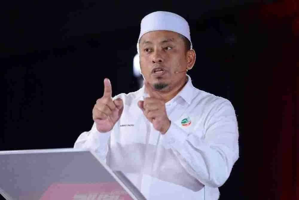 Kerajaan PH kini bagaikan di hujung tanduk, formula BN-PN mampu kuasai Semenanjung – Fadhli Shaari Kerajaan PH kini bagaikan di hujung tanduk, formula BN-PN mampu kuasai Semenanjung – Fadhli Shaari