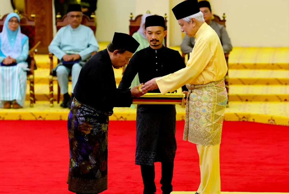 BN junjung kasih perkenan Tuanku Muhriz lantik Ismail sebagai MB Negeri Sembilan baharu BN junjung kasih perkenan Tuanku Muhriz lantik Ismail sebagai MB Negeri Sembilan baharu