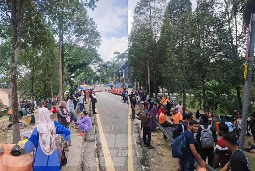 Etnik Rohingya terdiri daripada lapisan umur berkumpul di hadapan pejabat UNHCR di Jalan Bukit Petaling, Kuala Lumpur. 