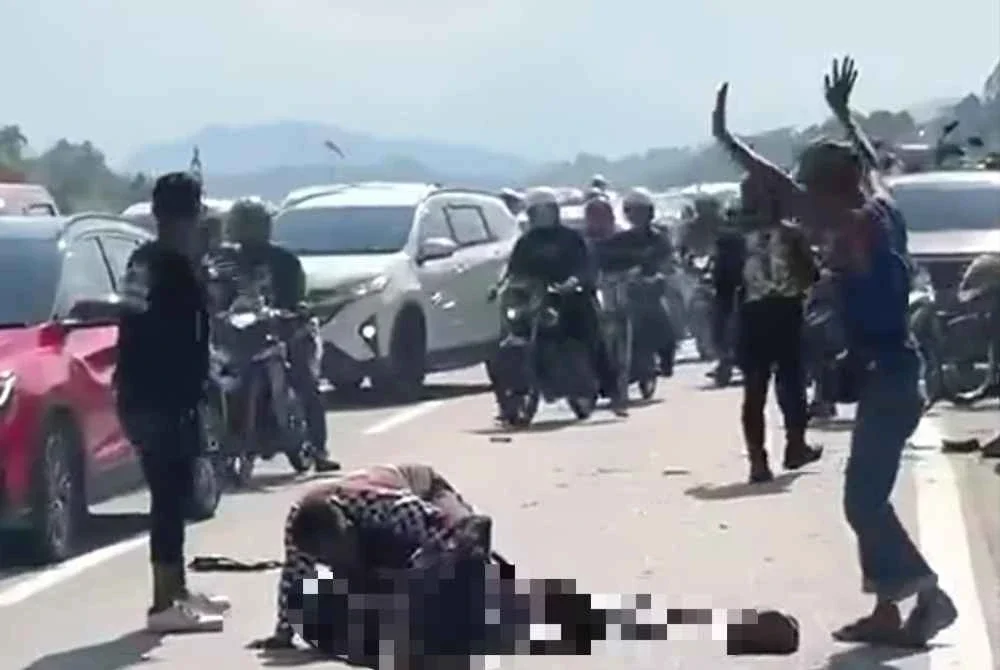 Tangkap layar video tular nahas mengorbankan seorang peserta RXZ Members 8.0 di Kilometer (KM) 356, LPT 2 arah Kuala Terengganu menghala ke Kuantan pada petang Ahad.