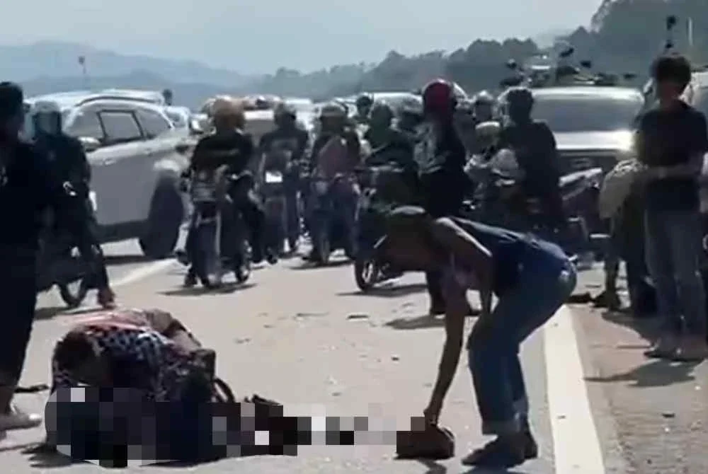 Tangkap layar video tular nahas mengorbankan seorang peserta RXZ Members 8.0 di Kilometer (KM) 356, LPT 2 pada petang Ahad.