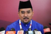 "Usah ulangi kesilapan lampau, jauhi kesombongan, kini fokus laksana amanah, mandat rakyat dengan ikhlas dan tawaduk,"