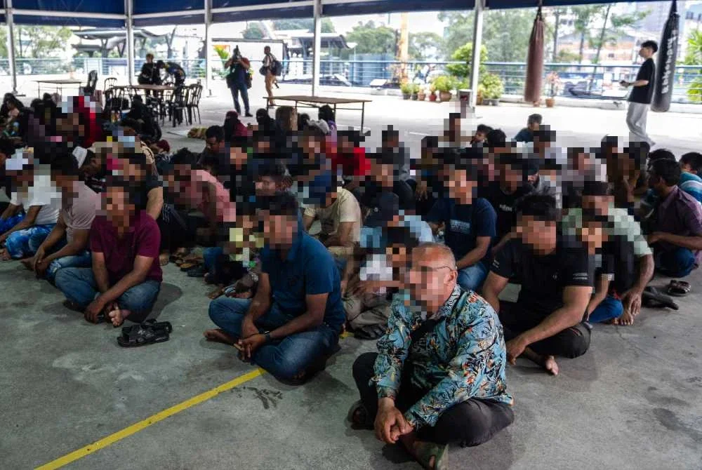 Bukan sahaja etnik Rohingya, tapi semua PATI perlu diambil tindakan kerana mereka berani bina penempatan haram, ada koloni masing-masing. Foto Bernama