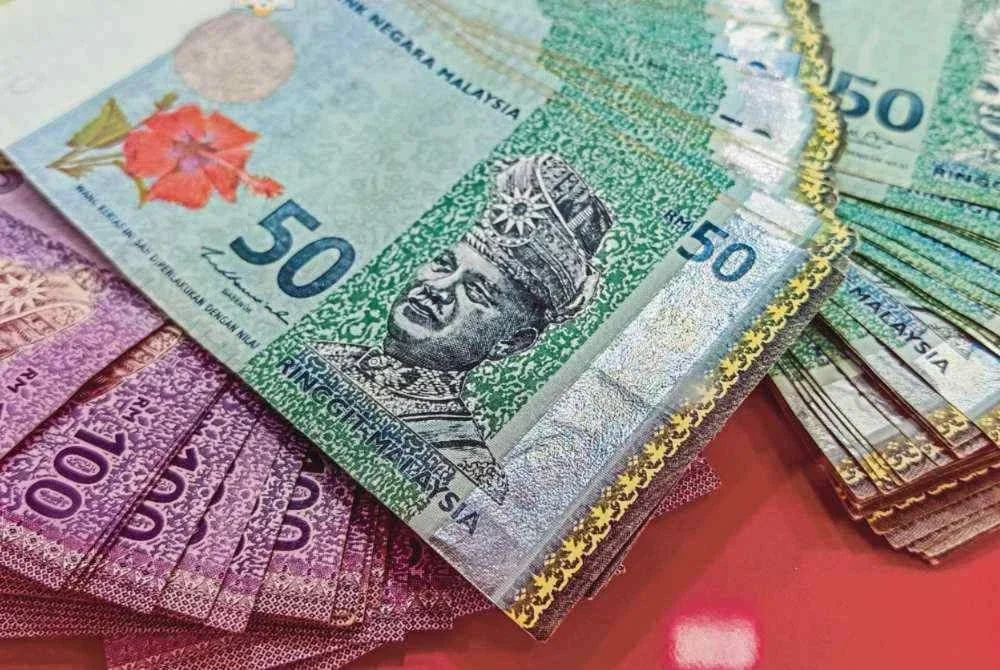 Ringgit dibuka tinggi berbanding dolar Amerika Syarikat (AS) pada Isnin