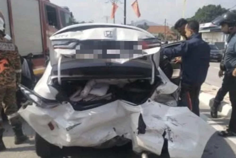 Kemalangan menyebabkan seorang warga emas maut. Foto tular