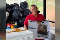 Aminuddin berkongsi perkembangan terkini dirinya di media sosial yang sedang mengemas rumah di kampung.