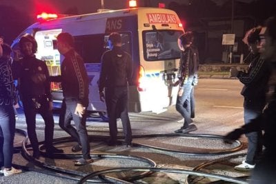Gambar tular memaparkan kemalangan di MRR2 pada Isnin. 