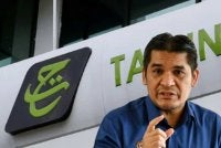 Menurut Radzi, laporan RCI menyatakan Suruhanjaya menerima laporan daripada TH berhubung beberapa pelaburan bermasalah serta mendapati wujud transaksi yang mencurigakan dan penyembunyian maklumat.