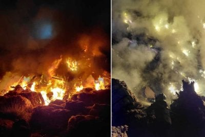 Kebakaran berlaku pada malam Isnin. Foto JBPM