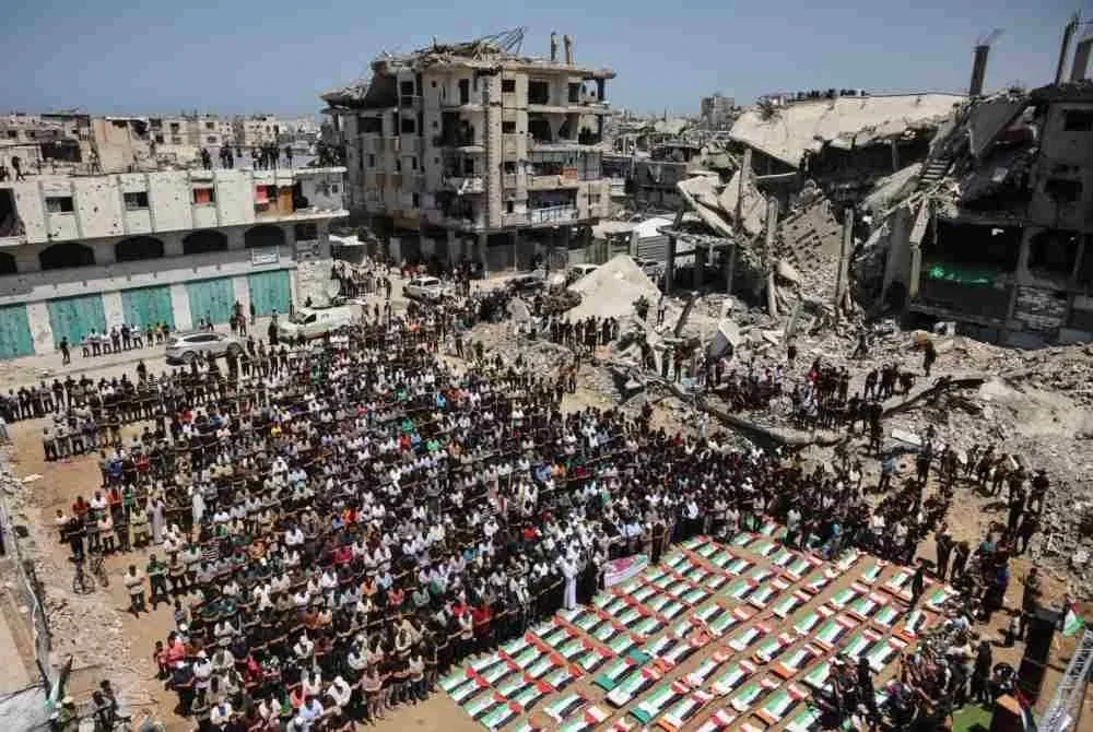 Gaza kebumikan beramai-ramai 112 mangsa tertimbus sejak 2023 Gaza kebumikan beramai-ramai 112 mangsa tertimbus sejak 2023