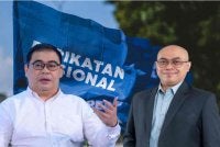 Awang Azman (kiri) dan Syahruddin.
