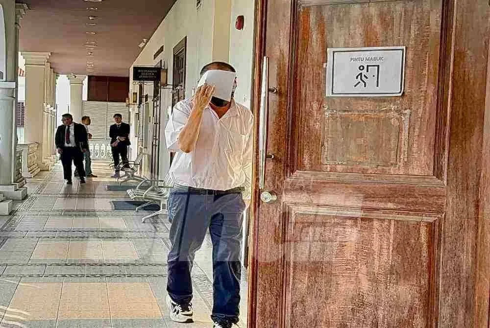 Wooi Lee menghadapi 21 pertuduhan menipu ejen PERKESO pada dua tahun lalu.