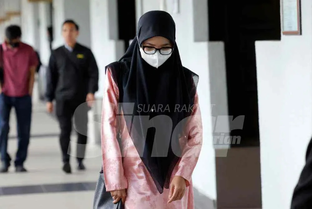 Farah Wahida hadir ke Mahkamah Sesyen Kuala Lumpur pada Khamis.