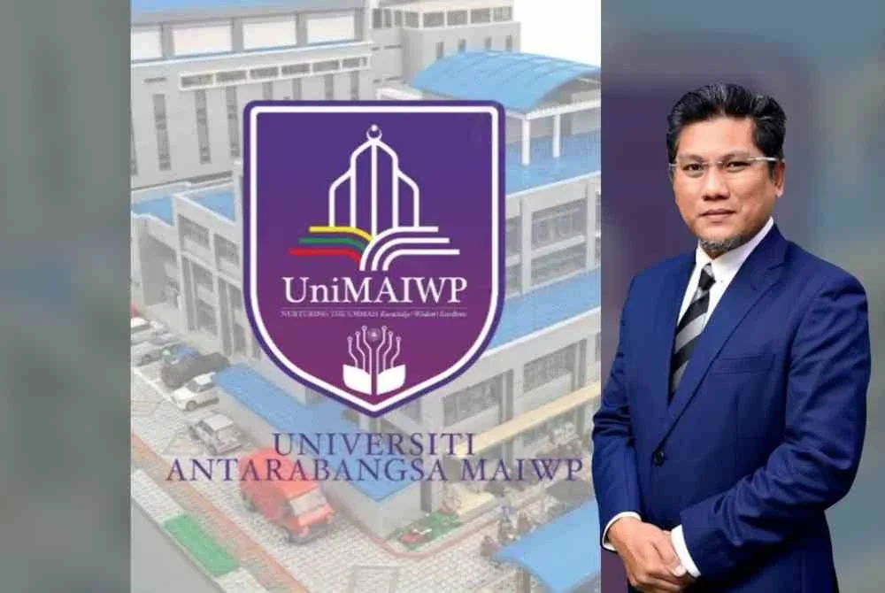 Mohd Afandi (kanan) berkata, tawaran berkenaan terbuka kepada pelajar lepasan SPM, STPM, diploma, matrikulasi, STAM, asasi dan kelayakan setaraf yang ingin melanjutkan pengajian ke peringkat lebih tinggi.