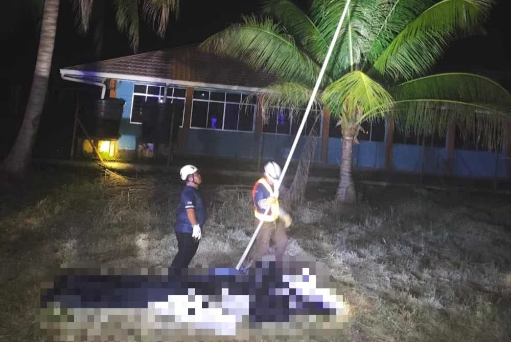 Sabah Electricity menyiasat punca kejadian renjatan elektrik yang mengorbankan tiga anggota polis di Kampung Weston, Beaufort. Foto JBPM Sabah