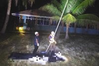 Sabah Electricity menyiasat punca kejadian renjatan elektrik yang mengorbankan tiga anggota polis di Kampung Weston, Beaufort. Foto JBPM Sabah