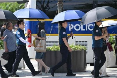 Pakar cuaca memberi amaran bahawa keadaan panas melampau itu berkemungkinan berterusan dalam tempoh terdekat.