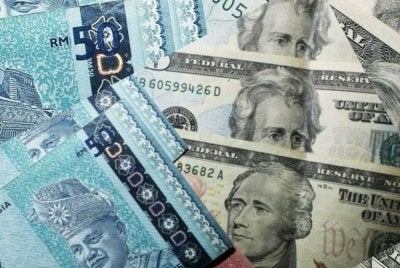 Ringgit meneruskan momentum pengukuhannya berbanding dolar AS pada sesi awal urus niaga hari ini.