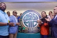 Vigneswaran bersama Naib Presiden MIC, Datuk Seri M Saravanan semasa melancarkan logo Sambutan Ulang Tahun Ke-80 MIC di Ibu Pejabat MIC pada 14 Mei lalu. Foto: Bernama 