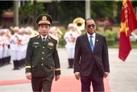 Mohamed Khaled mengadakan pertemuan dua hala bersama Menteri Pertahanan Vietnam, Jeneral Phan Van Giang bersempena dengan lawatan rasmi dua hari ke negara berkenaan. Foto FB Mohamed Khaled Nordin
