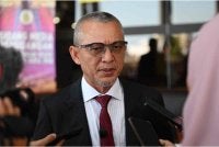  Ketua Badan Pimpinan Bersatu Terengganu, Datuk Razali Idris melepaskan jawatan yang disandangnya sejak 10 tahun lalu berkuat kuasa serta-merta.