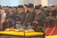 Antara ADUN yang mengangkat sumpah jawatan sebagai Ahli Majlis Mesyuarat Kerajaan Negeri (Exco) Negeri Sembilan di hadapan Yang di-Pertuan Besar Negeri Sembilan, Tuanku Muhriz Tuanku Munawir di Istana Besar Seri Menanti pada Jumaat.