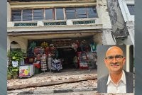Kejadian runtuhan struktur bangunan warisan di Lebuh Armenian yang menyebabkan dua pelancong Sri Lanka tercedera pada Selasa lalu. Gambar kecil: Rajendran