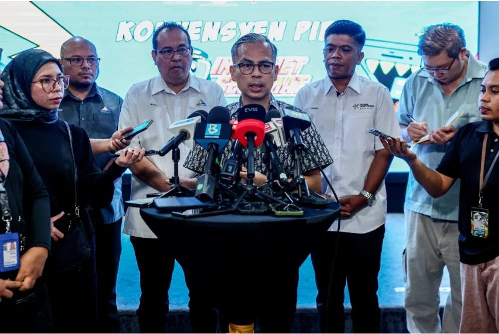 Fahmi ketika sidang media selepas Konvensyen PIBG Internet Selamat 2026 Peringkat Wilayah Persekutuan Kuala Lumpur. Foto Bernama