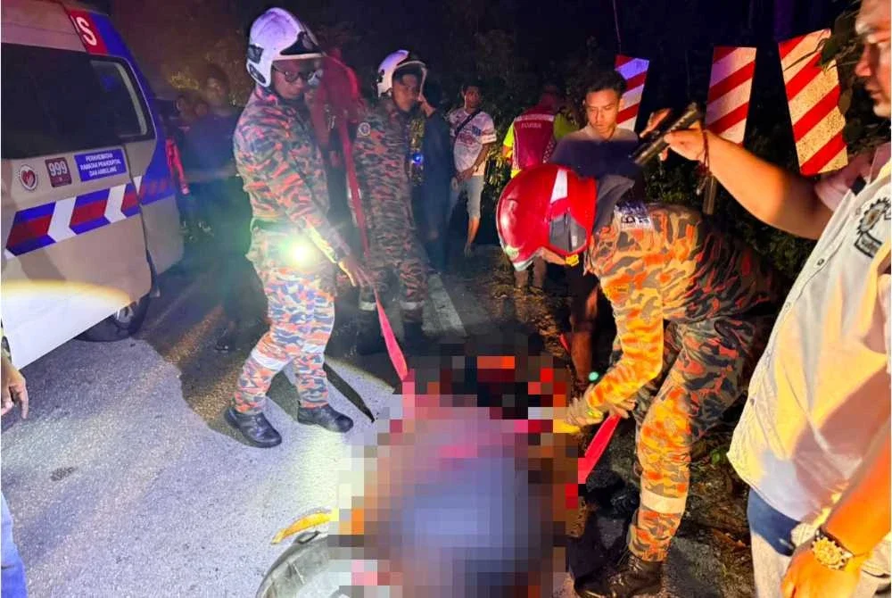 Mangsa ditemukan tidak sedarkan diri sebelum disahkan meninggal dunia oleh pihak KKM. Foto JBPM Selangor