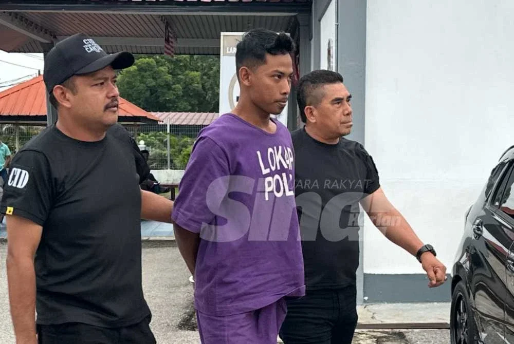 Tertuduh (tengah) yang berdepan tuduhan mencabul seorang wanita. Foto SINAR HARIAN/ADILA SHARINNI WAHID