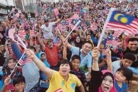 Menjelang 2057, Malaysia patut menjadi sebuah negara, dengan setiap pemimpin rasa bertanggungjawab terhadap setiap rakyat Malaysia. Foto hiasan