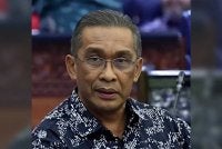 Takiyuddin berkata, Pas mengambil pendekatan tunggu dan lihat berhubung pendirian DAP sama ada mahu kekal atau keluar daripada Kerajaan Perpaduan.
