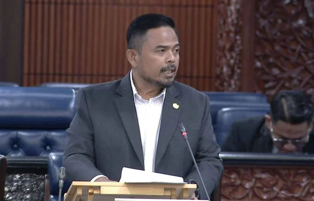 Manndzri ketika sidang khas pembentangan RCI berhubung Lembaga TH di Dewan Rakyat, di sini pada Selasa.