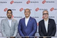 Dari kiri: Ketua Pegawai Kewangan SD Guthrie, Shahrizal Suhainy; Mohd Haris dan Ketua Pegawai Eksekutif Global Tradin, Sandeep Bhan ketika mengumumkan prestasi suku kedua tahun kewangan 2026 Kumpulan di ibu negara pada Selasa.
