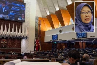 Dr Zaliha (gambar kecil) turut memuat naik sekeping gambar dalam Dewan Rakyat.
