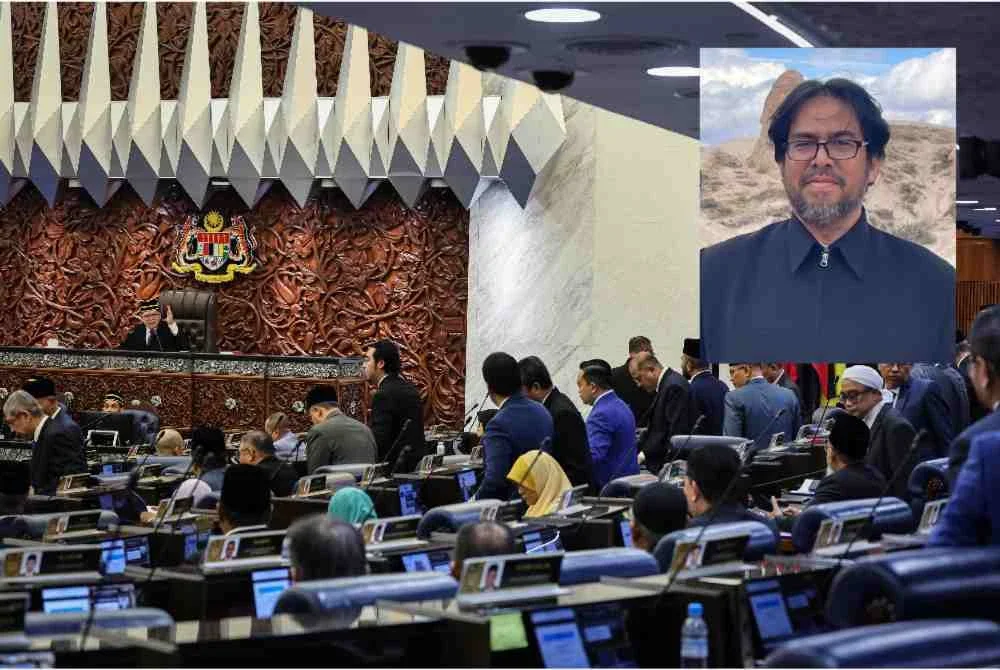 Jika kerajaan benar-benar mahu ketelusan sepenuhnya, bawalah satu usul substantif, benarkan Parlimen membuat ketetapan ke atasnya. Gambar kecil: Dr Mukhtaruddin