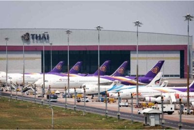 Seorang rakyat Malaysia yang dalam perjalanan dari Kuala Lumpur ke Hokkaido, Jepun, meninggal dunia ketika transit di Lapangan Terbang Antarabangsa Suvarnabhumi pada Isnin lepas. - Foto fail AFP