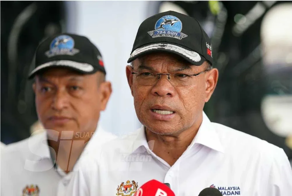 Saifuddin pada sidang akhbar Majlis Penerimaan Helikopter AW189 Maritim Malaysia di Stesen Udara Maritim Malaysia Subang di sini pada Khamis.
