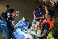 Seorang remaja ditemui lemas ketika mandi di sebuah sungai berhampiran Masjid Ulu Pulai, Kampung Ulu Pulai, Gelang Patah, Iskandar Puteri.- Foto JBPM
