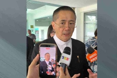 Kitson berkata, anak guamnya mohon maaf menyebabkan kematian pelajar perempuan berusia 16 tahun dalam kejadian tikam di sebuah sekolah menengah di Bandar Utama, tahun lalu.