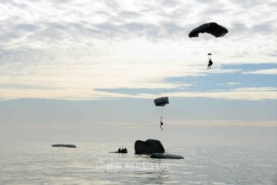 TLDM sentiasa memastikan keseimbangan antara aspek kesiapsiagaan tempur dan keselamatan anggota, demi memastikan kedaulatan perairan negara sentiasa terpelihara. FOTO: facebook TLDM
