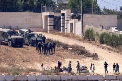Askar Israel merampas 16 rumah rakyat Palestin di dalam dan sekitar Qusra di utara Tebing Barat.