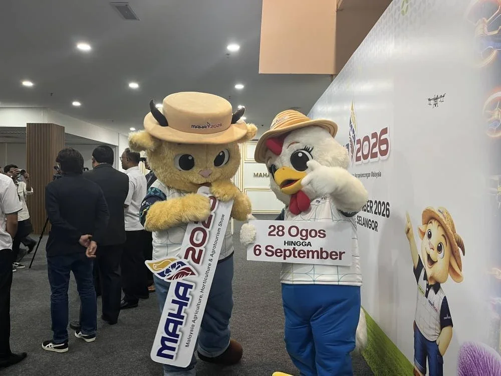 Cik Lah dan Cik Yam dipilih sebagai maskot MAHA 2026.