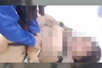 Video tular itu turut menunjukkan beberapa individu cuba menanggalkan pakaian wanita berkenaan untuk melumur bahan seperti sambal pada beberapa bahagian tubuhnya. Foto Agensi