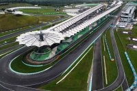 Peminat sukan permotoran Malaysia berpeluang menyaksikan perlumbaan F1 GP Bahrain di SIC dari 2 hingga 4 Oktober ini. 